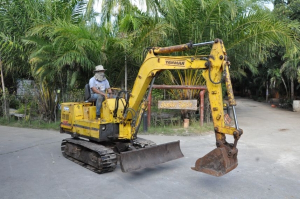 ลดกระหน่ำ!!ขายแบคโฮ YANMAR YB25(เท่าpc30) เดิมจากญี่ปุ่น ทำงานสมบูรณ์ทุกระบบ รับรองไม่ผิดหวัง 110,000 เท่านั้น!!