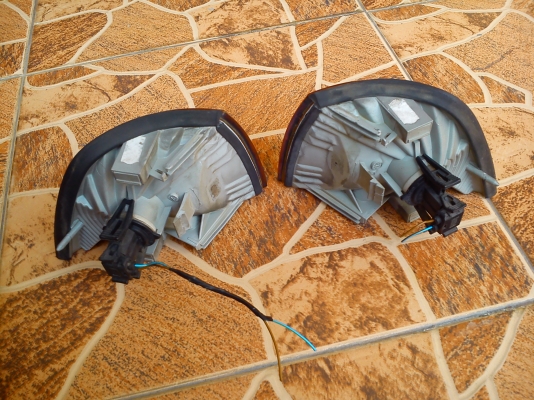 ไฟมุม BMW E36 สีส้ม