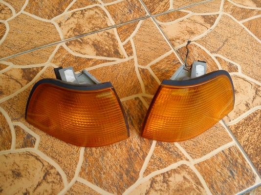 ไฟมุม BMW E36 สีส้ม