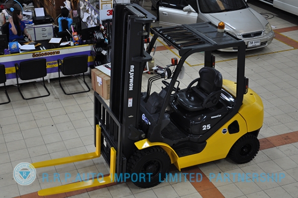 ขายรถโฟล์คลิฟท์มือสอง KOMATSU รุ่น FD25T-17-309058  ราคา 395,000บาท รุ่นใหม่ล่าสุด