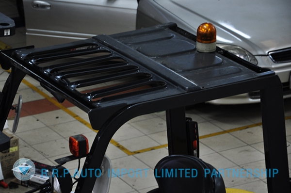 ขายรถโฟล์คลิฟท์มือสอง KOMATSU รุ่น FD25T-17-309058  ราคา 395,000บาท รุ่นใหม่ล่าสุด