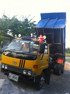 ขายรถบรรทุก 6 ล้อ สภาพดีพร้อมใช้งาน ด่วน!