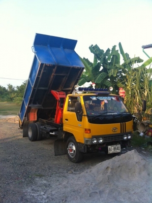 ขายรถบรรทุก 6 ล้อ สภาพดีพร้อมใช้งาน ด่วน!