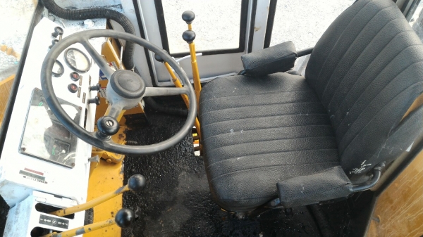 รถตัก สวยๆ KOMATSU 510 กรองเดี่ยว ซีเรียล 17,000 นำเข้าจากญี่ปุ่น โทร.090-986-2521 อ๊อบ