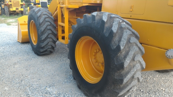 รถตัก สวยๆ KOMATSU 510 กรองเดี่ยว ซีเรียล 17,000 นำเข้าจากญี่ปุ่น โทร.090-986-2521 อ๊อบ