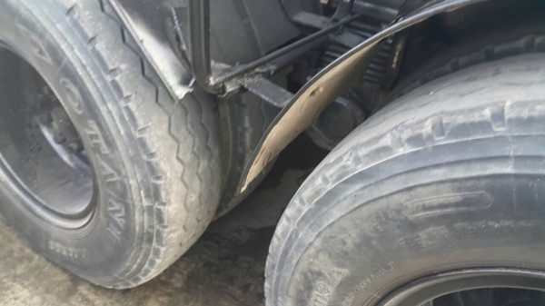 ขาย10ล้อดั้มUD320แรงรถห้างปี46