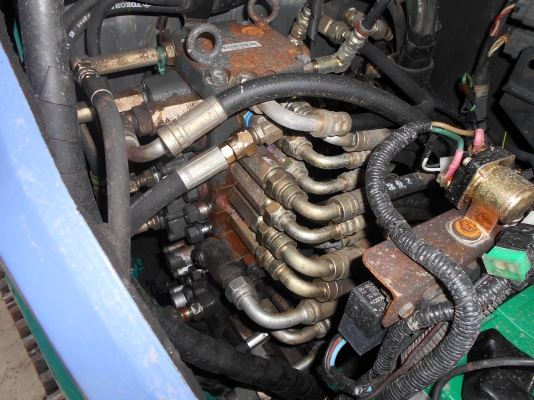 ขาย โคมะสุ รุ้นPC.45 MR.1 รถซื่อมาต้นปี 58 สพาภสวยพร้อมใช็ ไม่มีคนคับราคา 495000ตกลงแล้วครับวันที่4ส่งขอนแก่นครับ