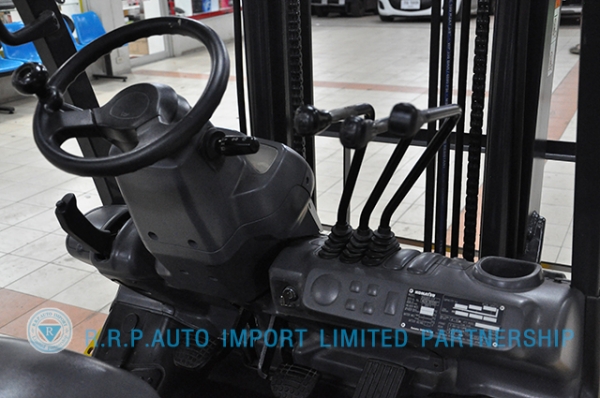 ขายรถโฟล์คลิฟท์มือสอง KOMATSU รุ่น FD25T-17-307237  ราคา 395,000บาท รุ่นใหม่ล่าสุด