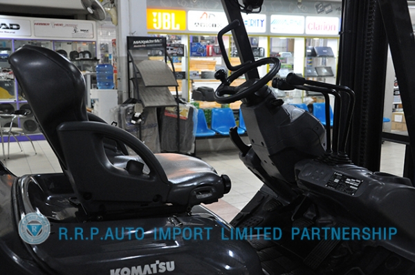 ขายรถโฟล์คลิฟท์มือสอง KOMATSU รุ่น FD25T-17-307237  ราคา 395,000บาท รุ่นใหม่ล่าสุด