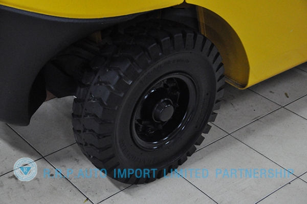 ขายรถโฟล์คลิฟท์มือสอง KOMATSU รุ่น FD25T-17-307237  ราคา 395,000บาท รุ่นใหม่ล่าสุด