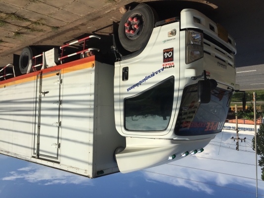 ตู้แห้ง isuzu 150 ปี55 ติดต่อ 080-1405528