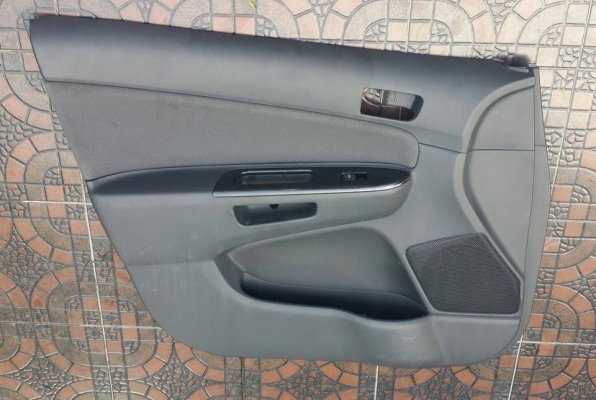 แผงประตู โตโยต้า wish 4 พร้อมสวิทช์กระจกไฟฟ้า 4 ชิ้น