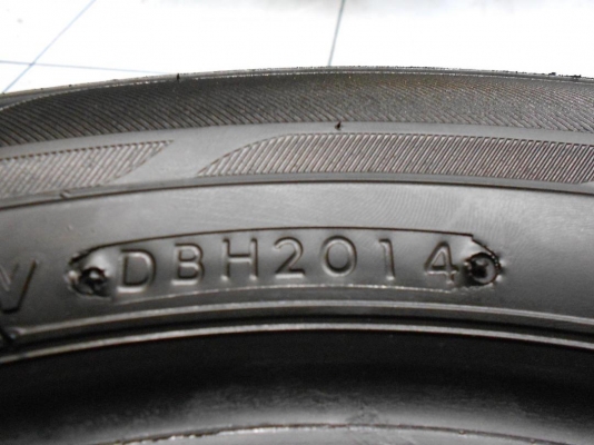 ยาง Bridgestone Ecopia 195/60/16 ผลิตปี 2014 ดอกสวย พร้อมใช้ 1 ชุด 3,800.- /ใส่ ถ่วงฟรีค่ะ