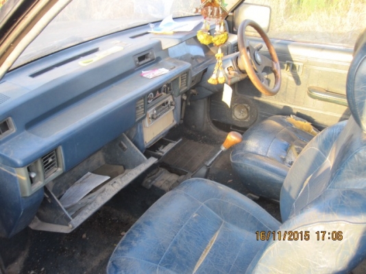 ขายทั้งคันหรือแยกชิ้นส่วน