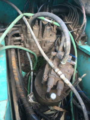 ขายรถแบคโฮ KOBELCO SK.200-YN11 เล่มทะเบียน 7000 กว่า ช.ม ไฟฟ้ามี ช่วงล้างเต็ม รถสวยมากๆ ราคา.1650000 สนใจโทรด่วน