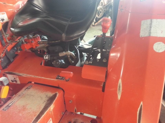 นางฟ้า...มาแล้ว..คูโบต้า L3408 4 WD พร้อมใบมีดดันหน้า..รถไร่เดิมๆออกจากไร่มัน