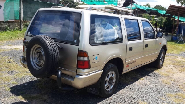 ขายอีซูซุ ADVENTURE ปี 2001 เครื่องเดิม 2.8 เทอร์โบ ราคา 138,000 บาท ติดต่อคุณเอ๋ 092-6356419