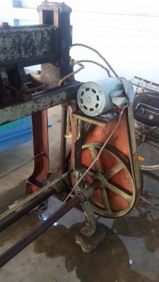 เครื่องอัดกระดาษ