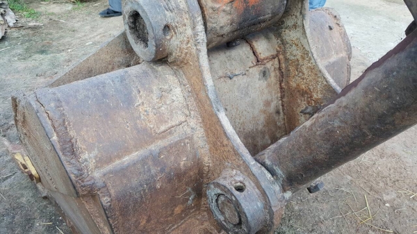 ขายแบคโฮ HITACHI EX200-2 เอกสารเล่มทะเบียนครบ เครื่องดี ปั้มดี ช่วงล่างต้องเก็บหน่อย ราคาต่อรองได้ ขายแบคโฮ HITACHI EX200-2 เอกสารเล่มทะเบียนครบ เครื่องดี ปั้มดี ช่วงล่างต้องเก็บหน่อย ราคาต่อรองได้