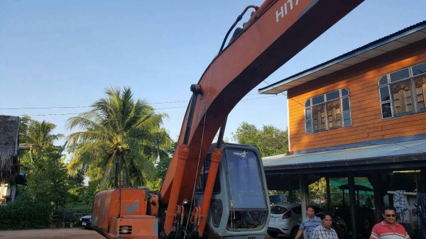 ขายแบคโฮ HITACHI EX200-2 เอกสารเล่มทะเบียนครบ เครื่องดี ปั้มดี ช่วงล่างต้องเก็บหน่อย ราคาต่อรองได้ ขายแบคโฮ HITACHI EX200-2 เอกสารเล่มทะเบียนครบ เครื่องดี ปั้มดี ช่วงล่างต้องเก็บหน่อย ราคาต่อรองได้