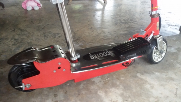 สกุตเตอร์ ไฟฟ้า ใช้แบต