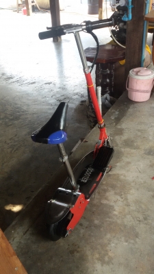 สกุตเตอร์ ไฟฟ้า ใช้แบต