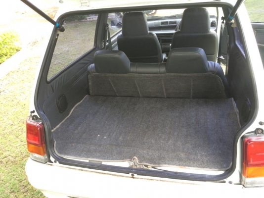 ขาย. Daihatsu mira mint ปี97 แท้เครื่องหัวฉีด660ccเกียร์ ธรรมดา สีขาวมุก ทำใหม่ นอก ใน สวยๆ ภายในหุ้มใหม่. ช่วงล่างทำมาใหม่. แบตใหม่ 7/9/58 ยางใหม่ ปี15ต้นปี. เพิ่งเปลียน รถสวย พร้อมใช้งาน. ประหยัดน้ำมัน. หาทีจอดรถง่าย. เบาะด้านหลังพับ เก็บของได้เยอะครับ.