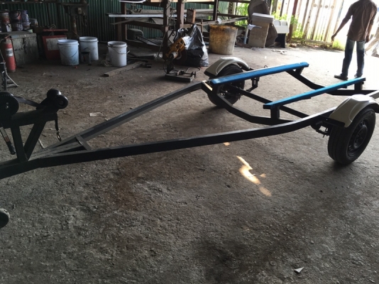 ขายเทเลอร์ ใส่เรือ 13 ฟุต 13000 บาท