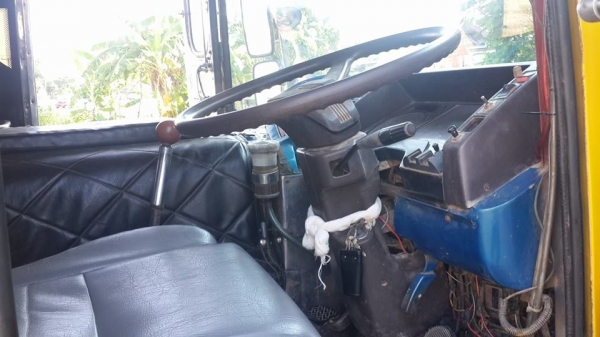 ขาย6ล้อบัสยาว8.50เมตร เครื่อง150แรง eh500 แชชซีสวย โฉมบอดี้สวย เบาะครบ50ที่นั้ง เอกสารครบภาษีเต็ม พร้อมวิ่งใช้งาน เบรคแห้ง ทิ๊ฟฟี่