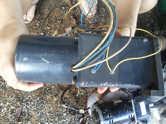 มอเตอร์เกียร์ทด ORIENTAL MOTOR แบบมีเบรคและคลัทช์ ขนาด 40 W. ทดแล้วหมุนที่ 46 รอบต่อนาที