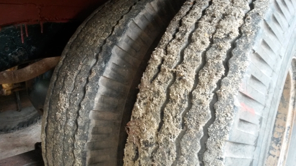 ขายเทรเลอขึ้นแบคโฮpc40 พร้อมใช้พร้อม พื้นยาว2.50&times;กว้าง1.80เมตร