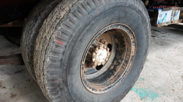 ขายเทรเลอขึ้นแบคโฮpc40 พร้อมใช้พร้อม พื้นยาว2.50&times;กว้าง1.80เมตร