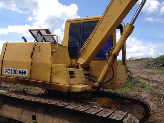 ขายรถแบคโฮ KOMATSU PC100-5 ระบบไฟเต็ม ไม่มีเอกสาร ราคา 600000