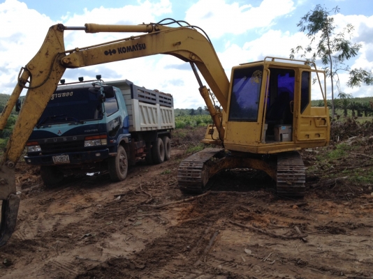 ขายรถแบคโฮ KOMATSU PC100-5 ระบบไฟเต็ม ไม่มีเอกสาร ราคา 600000