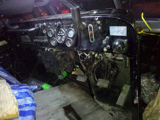 คอจิ้งหรีดจิ๊ปมิตซู j53ดีเซลครบ เรือนไมลสวยๆๆวิ่ง6x.xxx หม้อลมปั๊มครัซ ชุดสายคันเร่ง เปิดฝากระโปรง