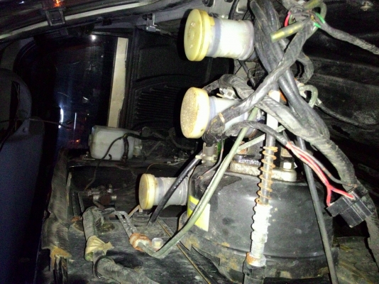 คอจิ้งหรีดจิ๊ปมิตซู j53ดีเซลครบ เรือนไมลสวยๆๆวิ่ง6x.xxx หม้อลมปั๊มครัซ ชุดสายคันเร่ง เปิดฝากระโปรง