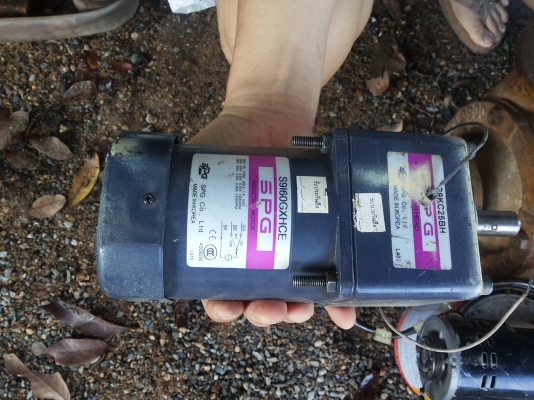 มอเตอร์เกียร์ทด S P G  ขนาด 60 W. ทดแล้วหมุนที่ 52 รอบต่อนาที แรงบิดเยอะ