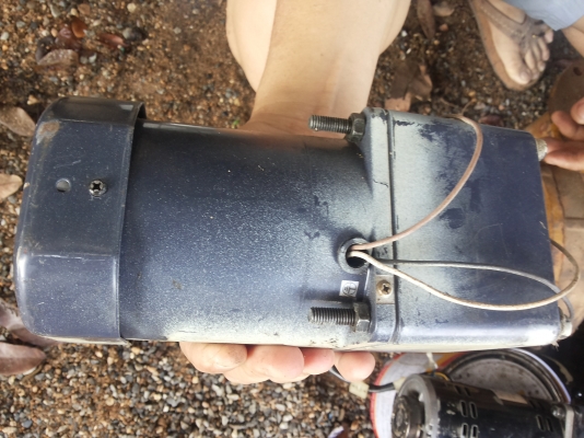 มอเตอร์เกียร์ทด S P G  ขนาด 60 W. ทดแล้วหมุนที่ 52 รอบต่อนาที แรงบิดเยอะ