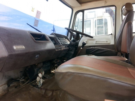 ขายเทรลเลอร์2เพลา เครื่อง168แรง หางใหญ่ขึ้นPC200ได้ สภาพพร้อมใช้งาน เอกสารพร้อมโอน สนใจโทร 090-8588220คุณนะ 093-3258446คุณบิว หรือเข้าดูสินค้าอื่นๆได้ที่ www.truck.in.th/498 หรือเพจFacebook ณรงค์ ซื้อขายรถมือสอง (เว็บไซต์ส่วนตัว) หรือFacebook ตลาดรถมือสอง