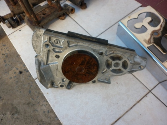 ต้องการขาย ปั้มน้ำ mazda 323