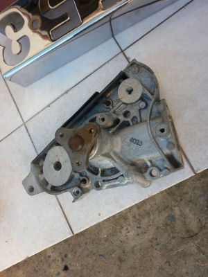 ต้องการขาย ปั้มน้ำ mazda 323