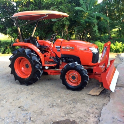 ขายรถไถคูโบต้า L3608 ทำงาน 600 ชั่วโมงสภาพสวย พร้อมอุปกรณ์ดันดินหน้าและผานพรวน ขายราคา 298,000 บาทค่ะ สนใจโทรสอบถามได้ที่เบอร์ 081-9136451 คุณโบว์