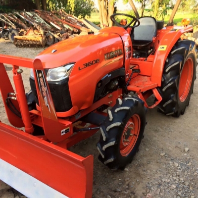ขายรถไถคูโบต้า L3608 ทำงาน 600 ชั่วโมงสภาพสวย พร้อมอุปกรณ์ดันดินหน้าและผานพรวน ขายราคา 298,000 บาทค่ะ สนใจโทรสอบถามได้ที่เบอร์ 081-9136451 คุณโบว์