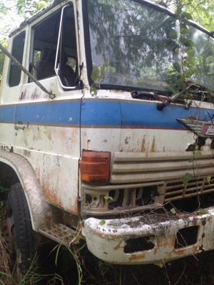 6ล้อติดเครน3ตัน..150แรง HINO KR360 เครื่องEH700..เล่มพร้อม รถแค่จอดไว้..