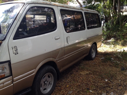 ขาย รถตู็TOYOTA SUPER CUSTOM  เครื่อง 3S  2,000 cc.  ออโต้  กระจกไฟฟ้า