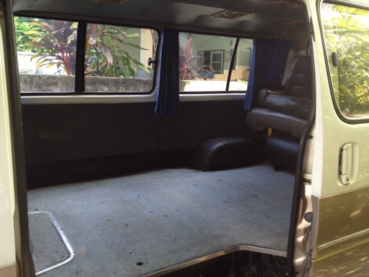 ขาย รถตู็TOYOTA SUPER CUSTOM  เครื่อง 3S  2,000 cc.  ออโต้  กระจกไฟฟ้า