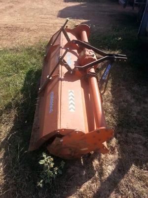 ขายโรตารี่ ใสกับรถไถ L4708 สภาพพร้อมใช้งาน สนใจโทร 090-8588220คุณนะ 093-3258446คุณบิว หรือเข้าดูสินค้าอื่นๆได้ที่ www.truck.in.th/498 หรือเพจFacebook ณรงค์ ซื้อขายรถมือสอง (เว็บไซต์ส่วนตัว) หรือFacebook ตลาดรถมือสอง คุณนะ