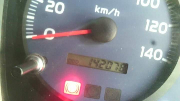 ขายรถ6ล้อ MEGA 175แรง ปี52 ยาว5.50เมตร สภาพพร้อมใช้งาน เอกสารพร้อมโอน สนใจโทร 090-8588220คุณนะ 093-3258446คุณบิว หรือเข้าดูสินค้าอื่นๆได้ที่ www.truck.in.th/498 หรือเพจFacebook ณรงค์ ซื้อขายรถมือสอง (เว็บไซต์ส่วนตัว) หรือFacebook ตลาดรถมือสอง คุณนะ