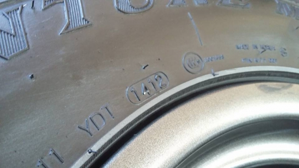 ขายล้อลาย เบรดเล่ 16x8 off 0 สีเทา ดำ พร้อมยางมัด 245/75/16 ปี 12 ราคา หมื่นนิดๆ ขายล้อลาย เบรดเล่ 16x8 off 0 สีเทา ดำ พร้อมยางมัด 245/75/16 ปี 12 ราคา หมื่นนิดๆ