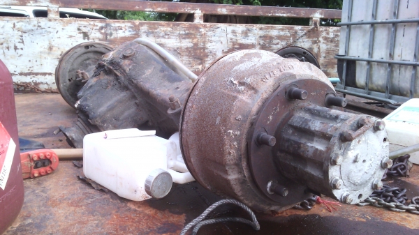 ขายช่วงล่างคาน+เสื้อเพลา F